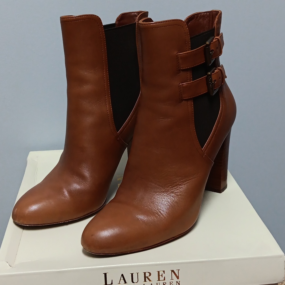 Ralph Lauren boots, size 8B